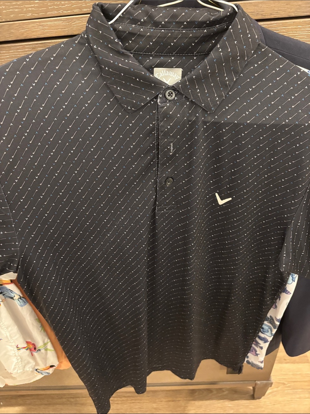 Callaway Black Men’s Short-Sleeve Golf Polo with Micro Chevron Print